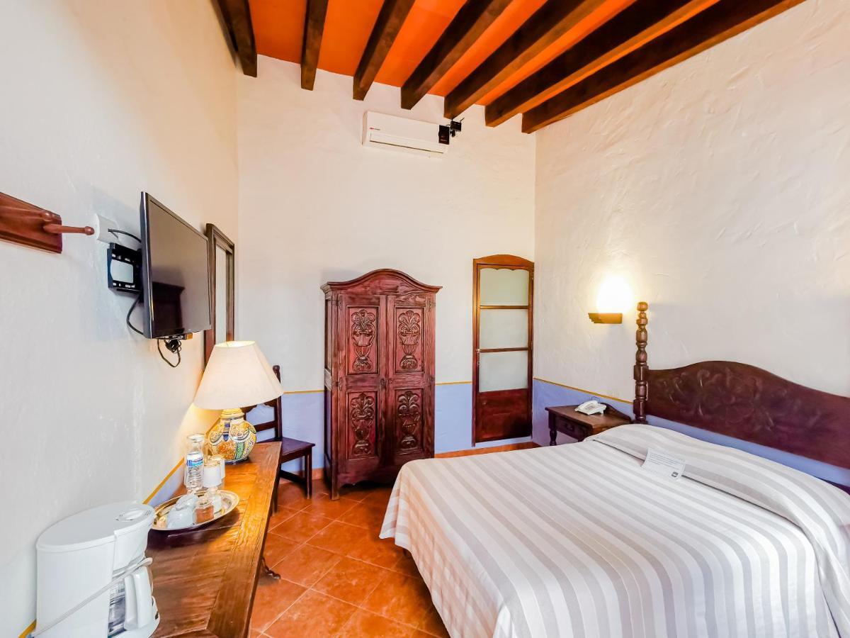 Meson Del Alferez Xalapa Hotel ภายนอก รูปภาพ