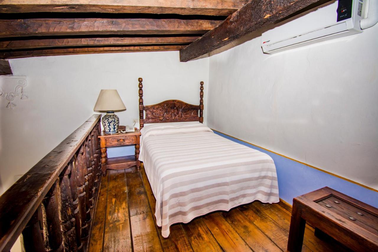 Meson Del Alferez Xalapa Hotel ภายนอก รูปภาพ