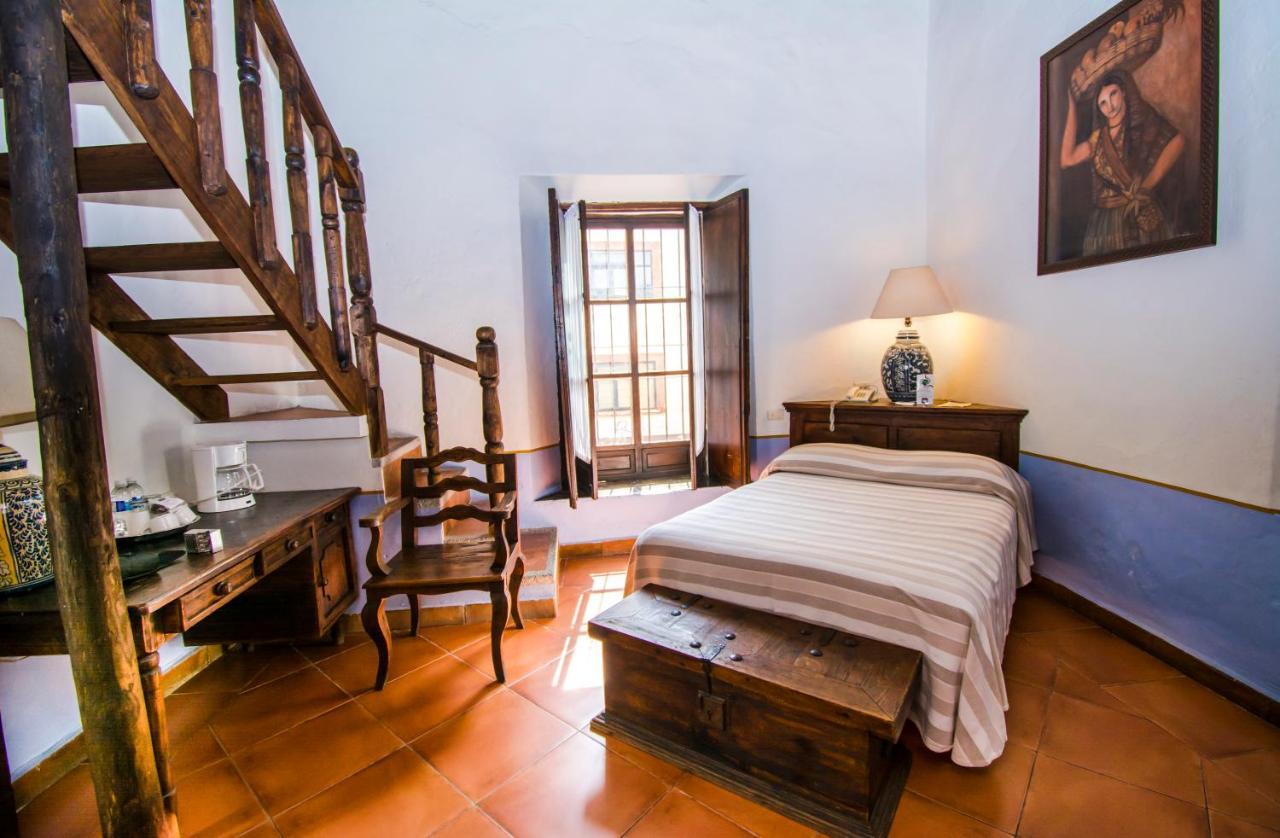 Meson Del Alferez Xalapa Hotel ภายนอก รูปภาพ